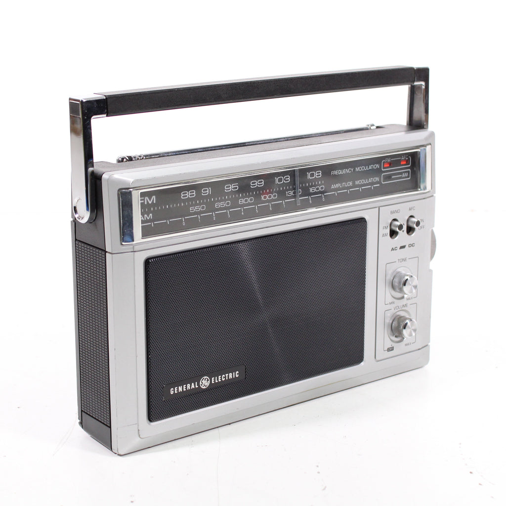 GE General Electric 7 2850A Vintage Portable AM FM Radio ge-general-electric-7-2850a-vintage-portable-am-fm-radio