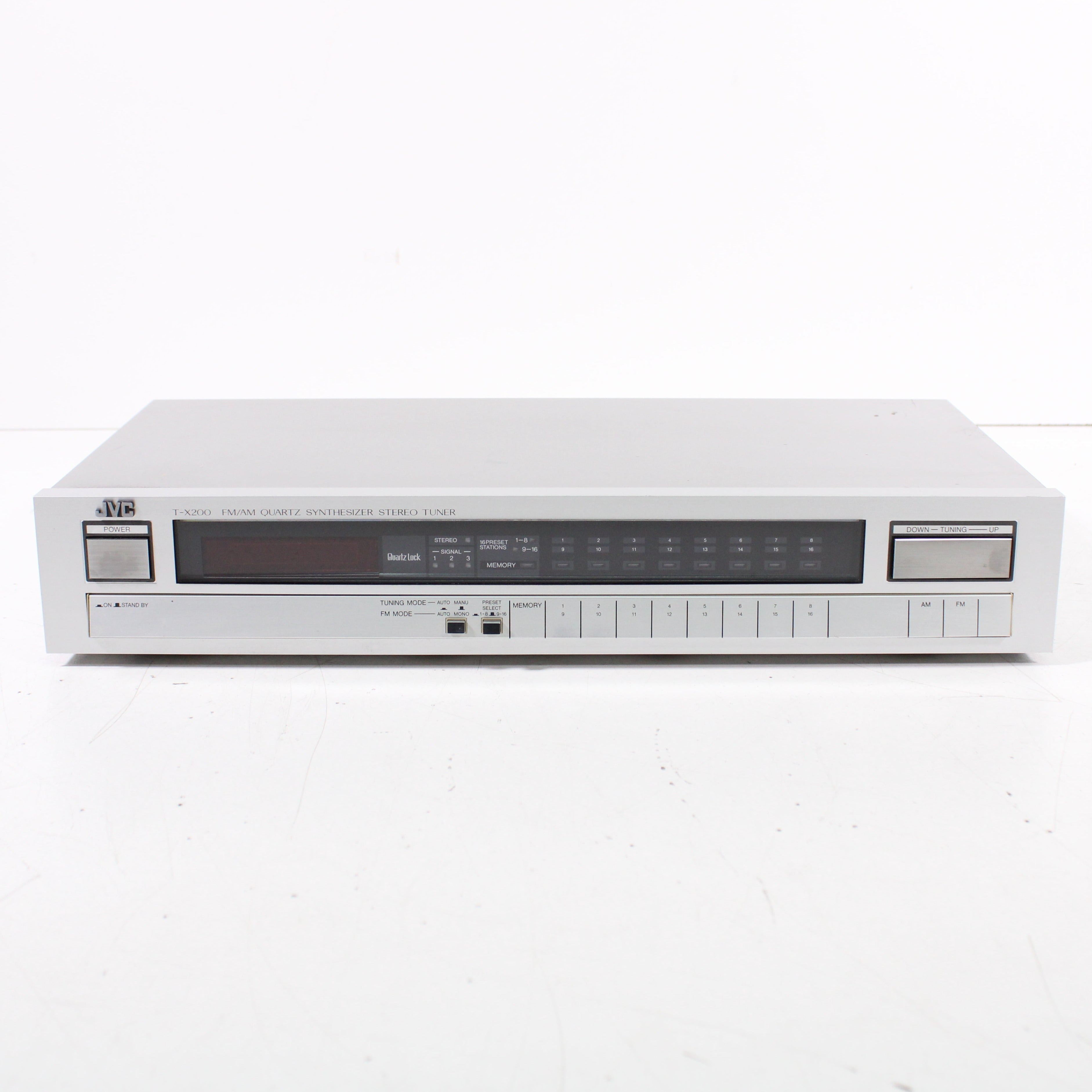 JVC T-X200 FM AM Quartz Synthesizer Stereo Tuner Silver (1983)