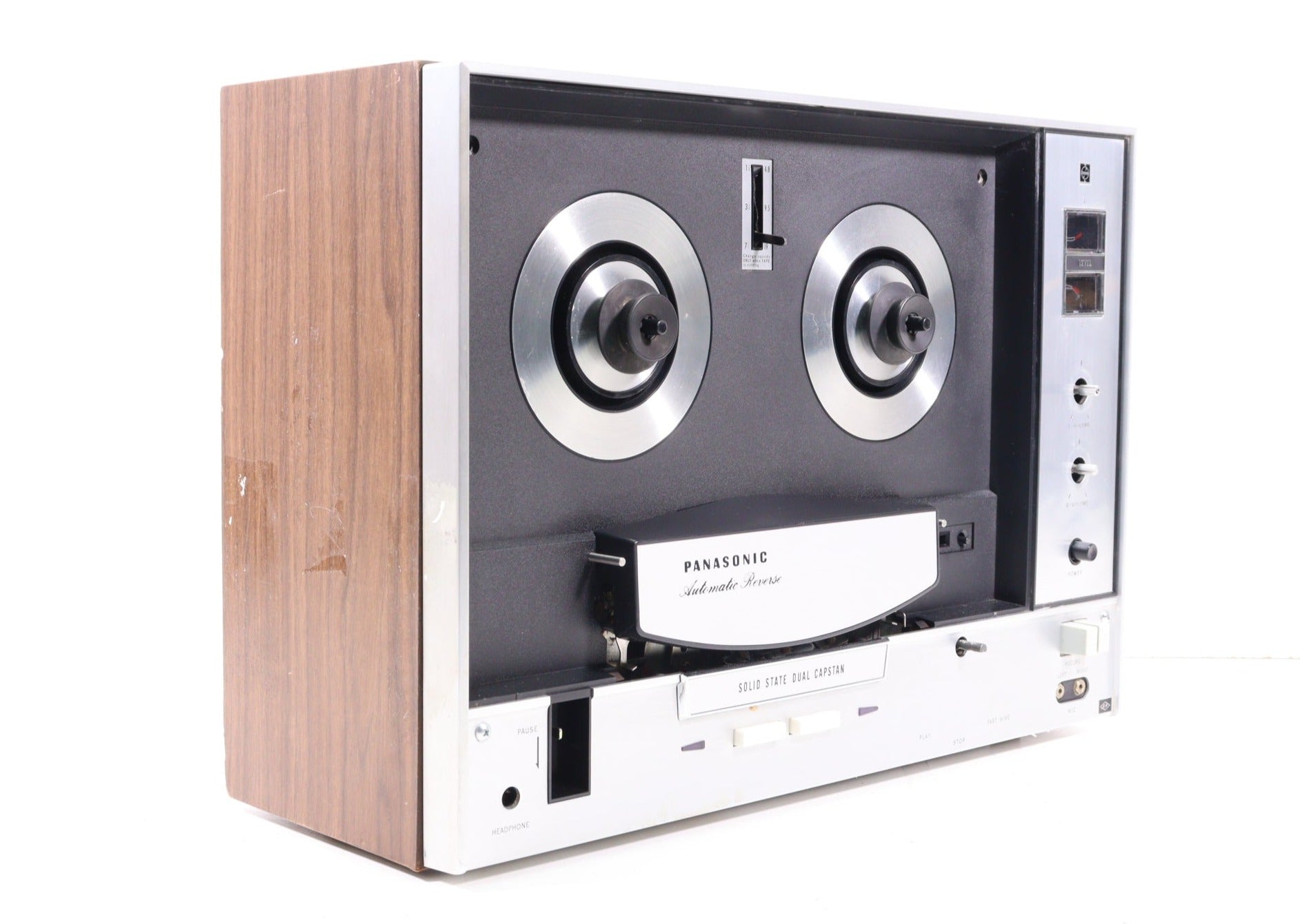 Sharp rd 712A tape reel to reel player, Audio, Portable Music Players on  Carousell