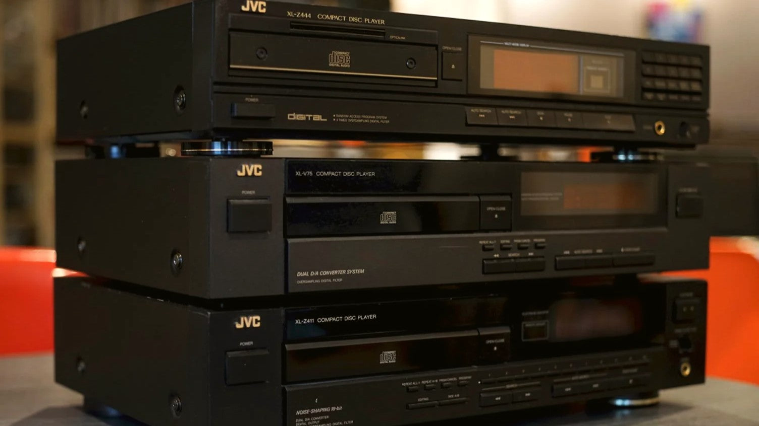 CHOOSING THE RIGHT CD PLAYER: A BREAKDOWN OF EVERY TYPE