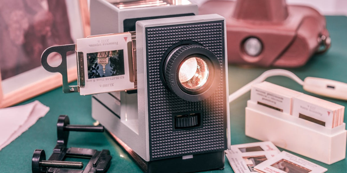 How Does a Slide Projector Work? — SpenCertified