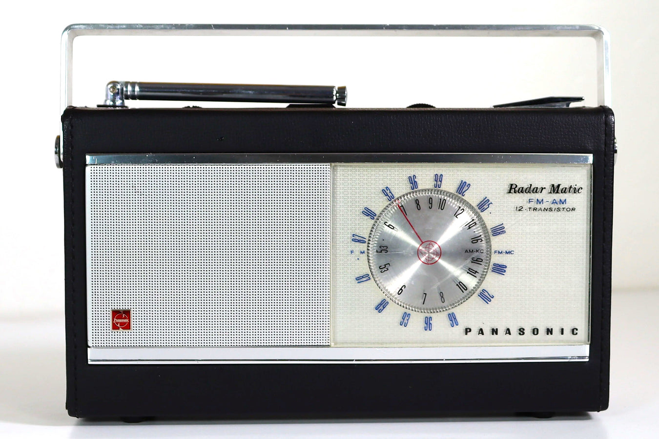 Vintage Portable Radios | AM / FM / 6-Band / Cassette / More