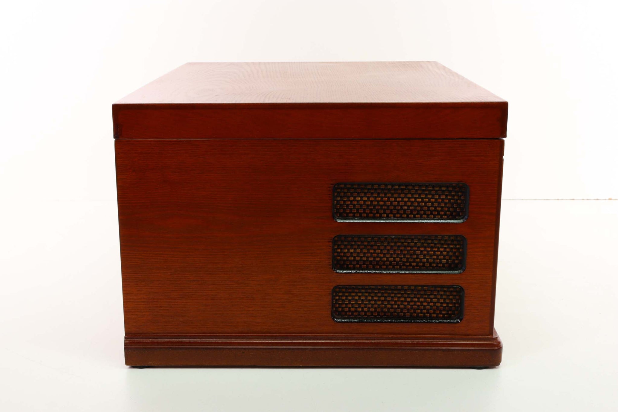 CROSLEY CR66 Vintage Record Player/CD Recorder/AM/FM Radio Music Syste