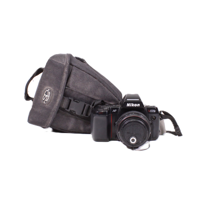 Nikon N8008S 35mm SLR Film Camera with Bag (AS-IS)