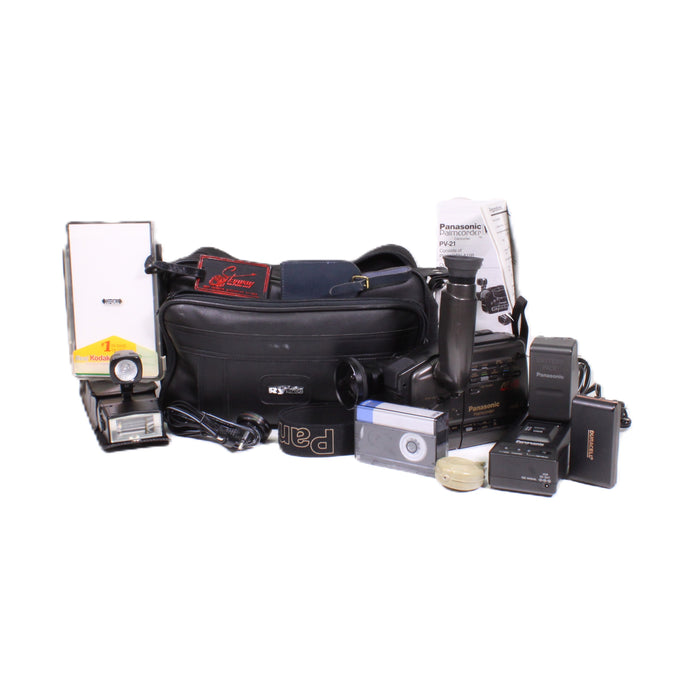 Panasonic PV-21D Palmcorder AFx8 VHS-C Camcorder Bundle