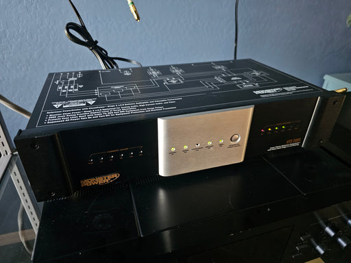 Monster Power HTS2600 Power Conditioner — Home Theater Reference PowerCenter, 10 Outlets, Clean Power Stage 2 v2.0 Filtering-Electronics Accessories-SpenCertified-vintage-refurbished-electronics