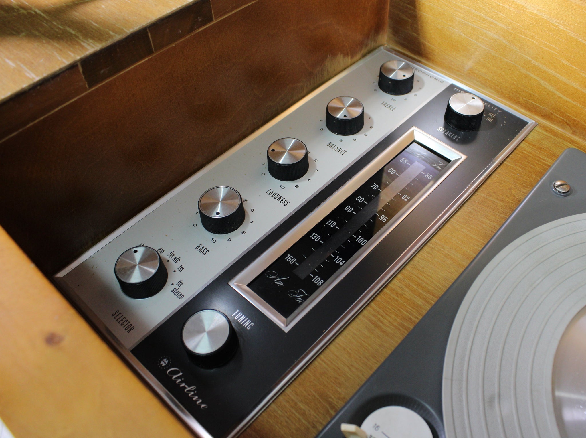 Montgomery Wards Airline Stereophonic Console Record Player Tube Cabin