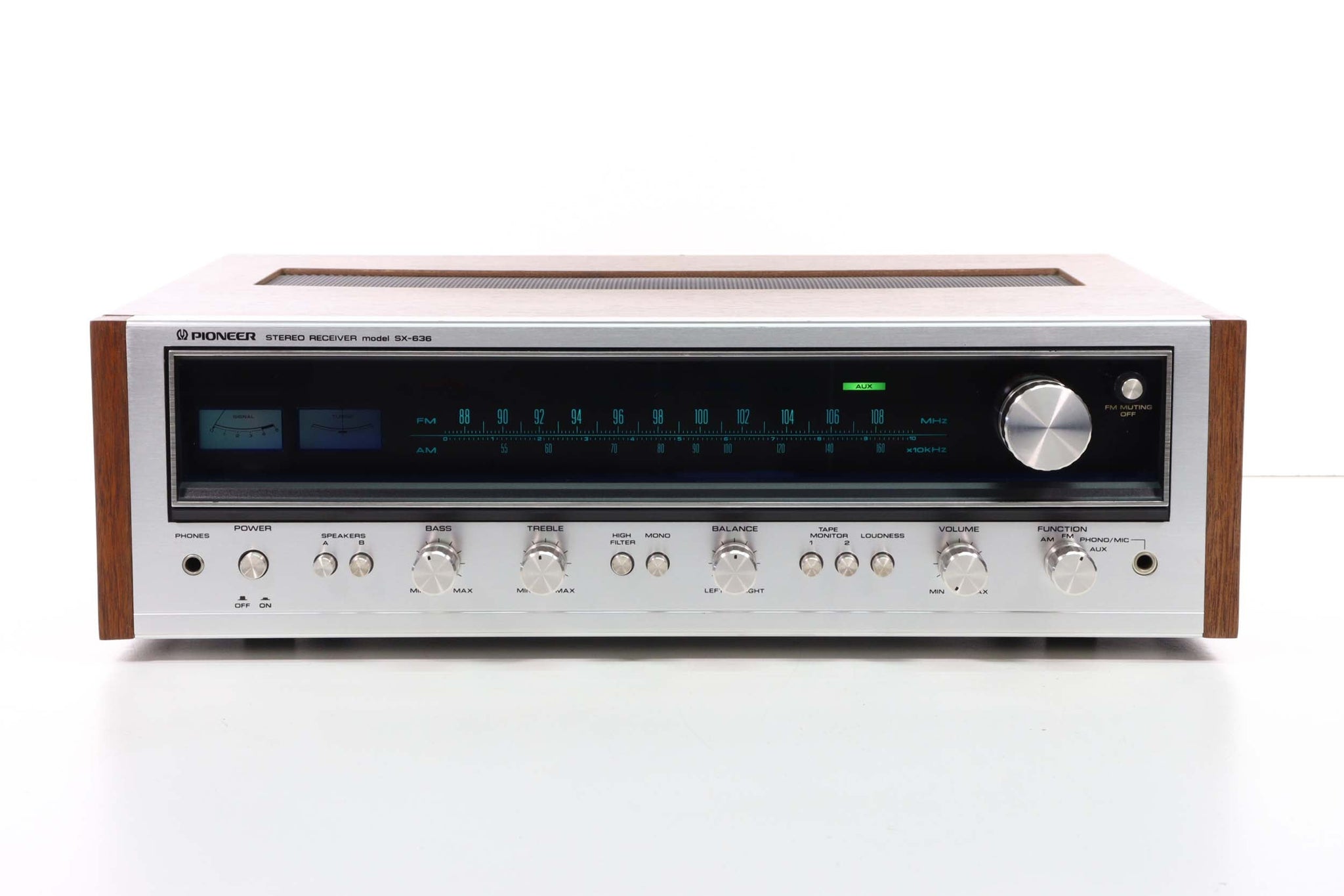 PIONEER SX-636 Vintage Wooden Stereo Receiver (No Left Channel Audio)
