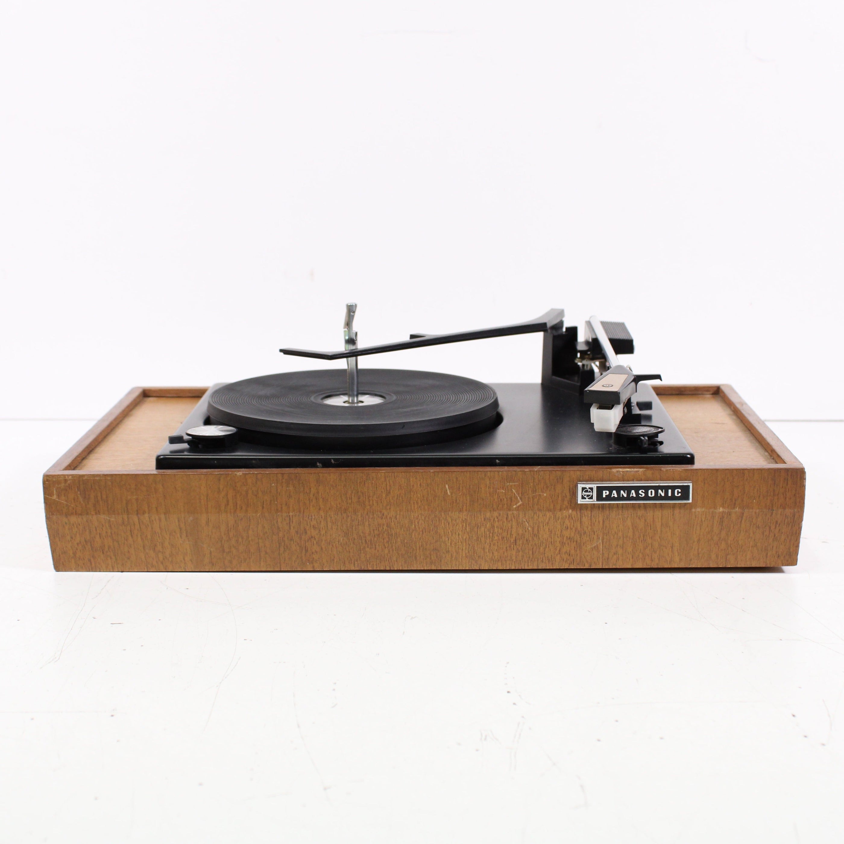 Panasonic RD-7673 Compact 4-Speed Automatic Turntable (WALNUT BASE ...