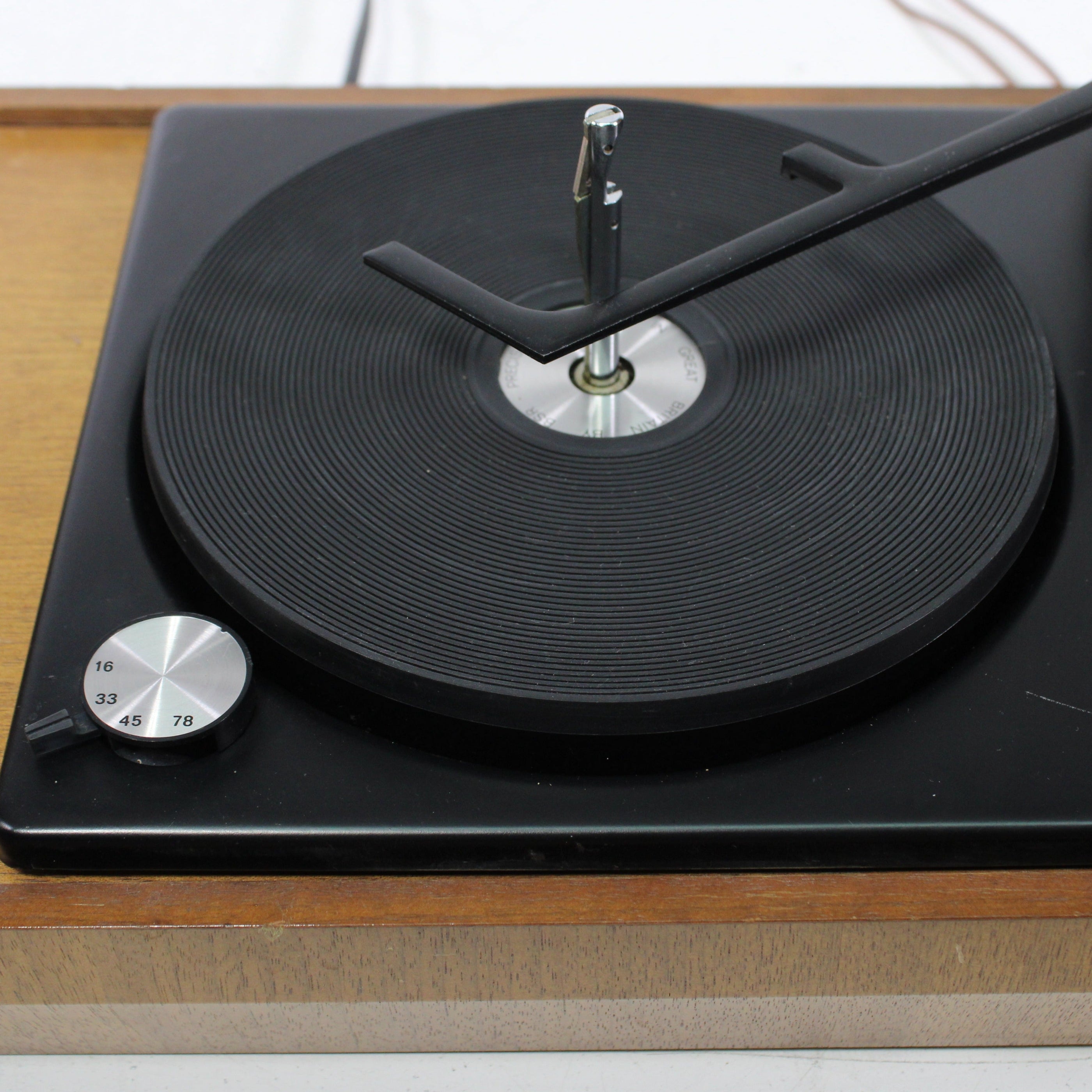 Panasonic RD-7673 Compact 4-Speed Automatic Turntable (WALNUT BASE ...