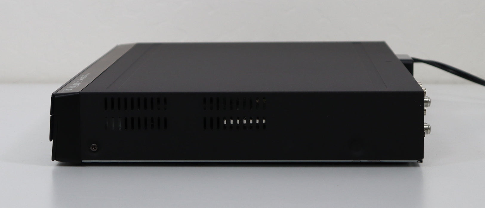 Philips DVDR3576H DVD Recorder with 160GB HDD Hard Disc Drive and Digital Tuner (New One Available)-Electronics-SpenCertified-vintage-refurbished-electronics