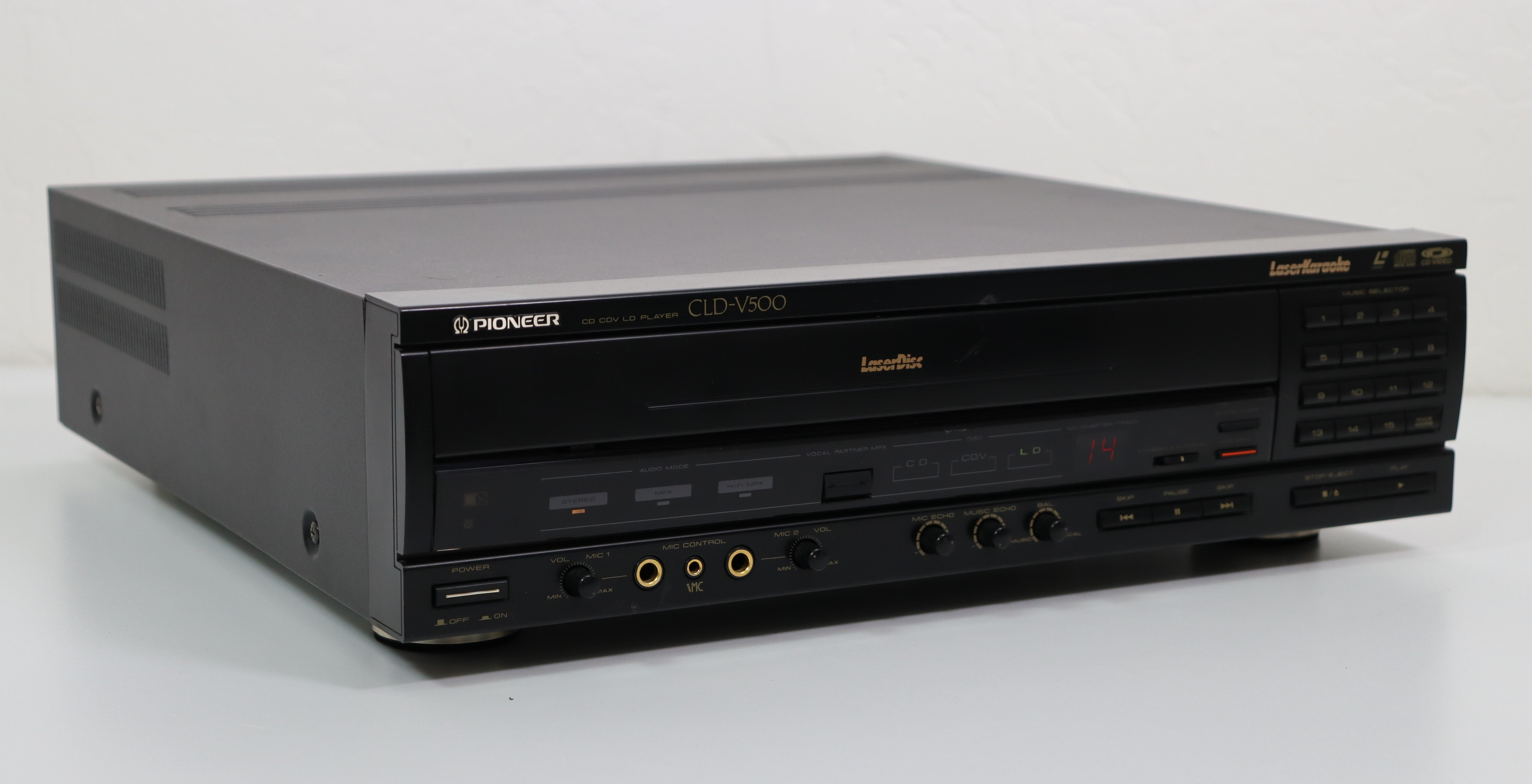 Pioneer CLD-V500 CD CDV LD Player LaserDisc LaserKaraoke 