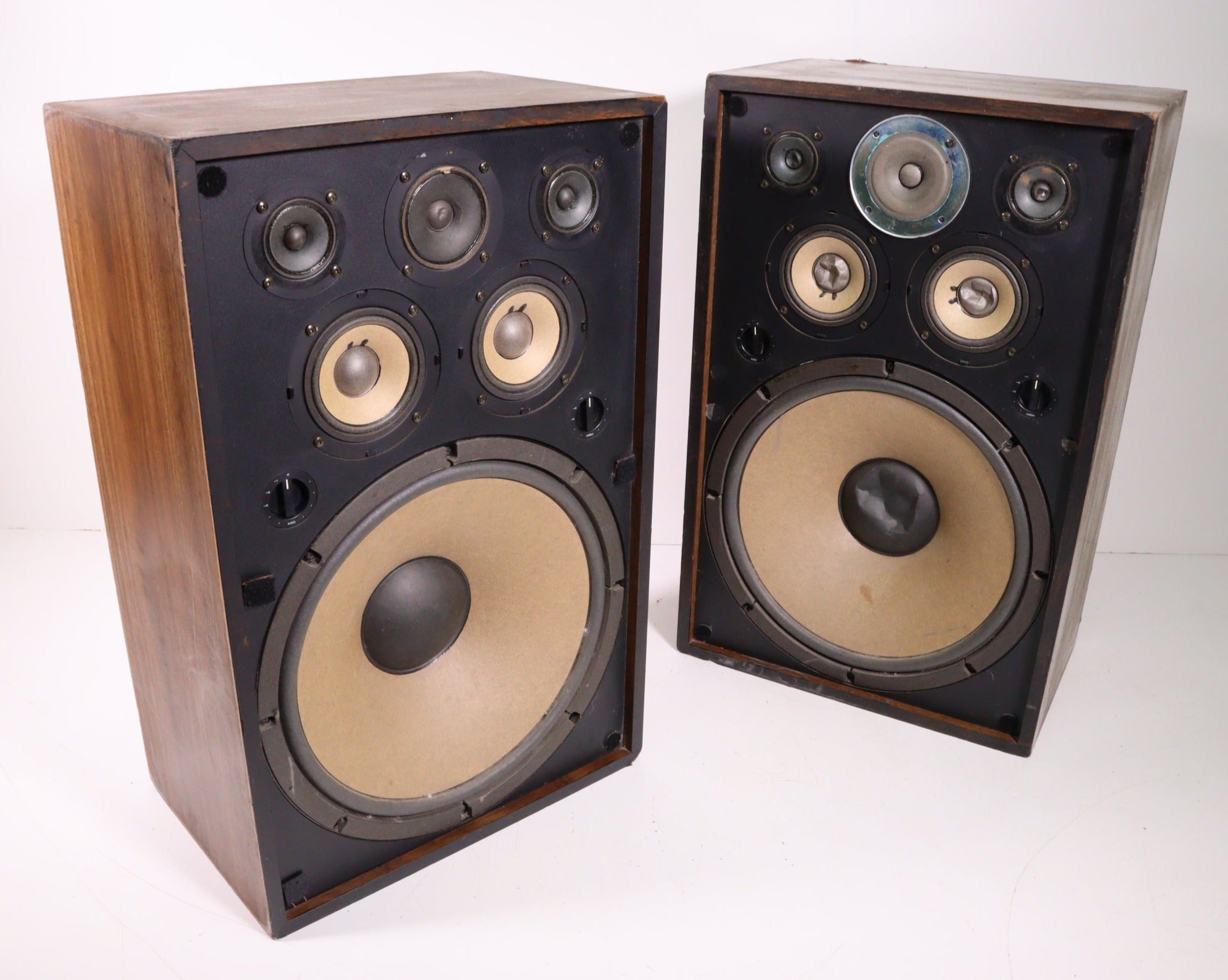 Pioneer CS-911A 6-Way Speaker Pair (HAVE ISSUES)