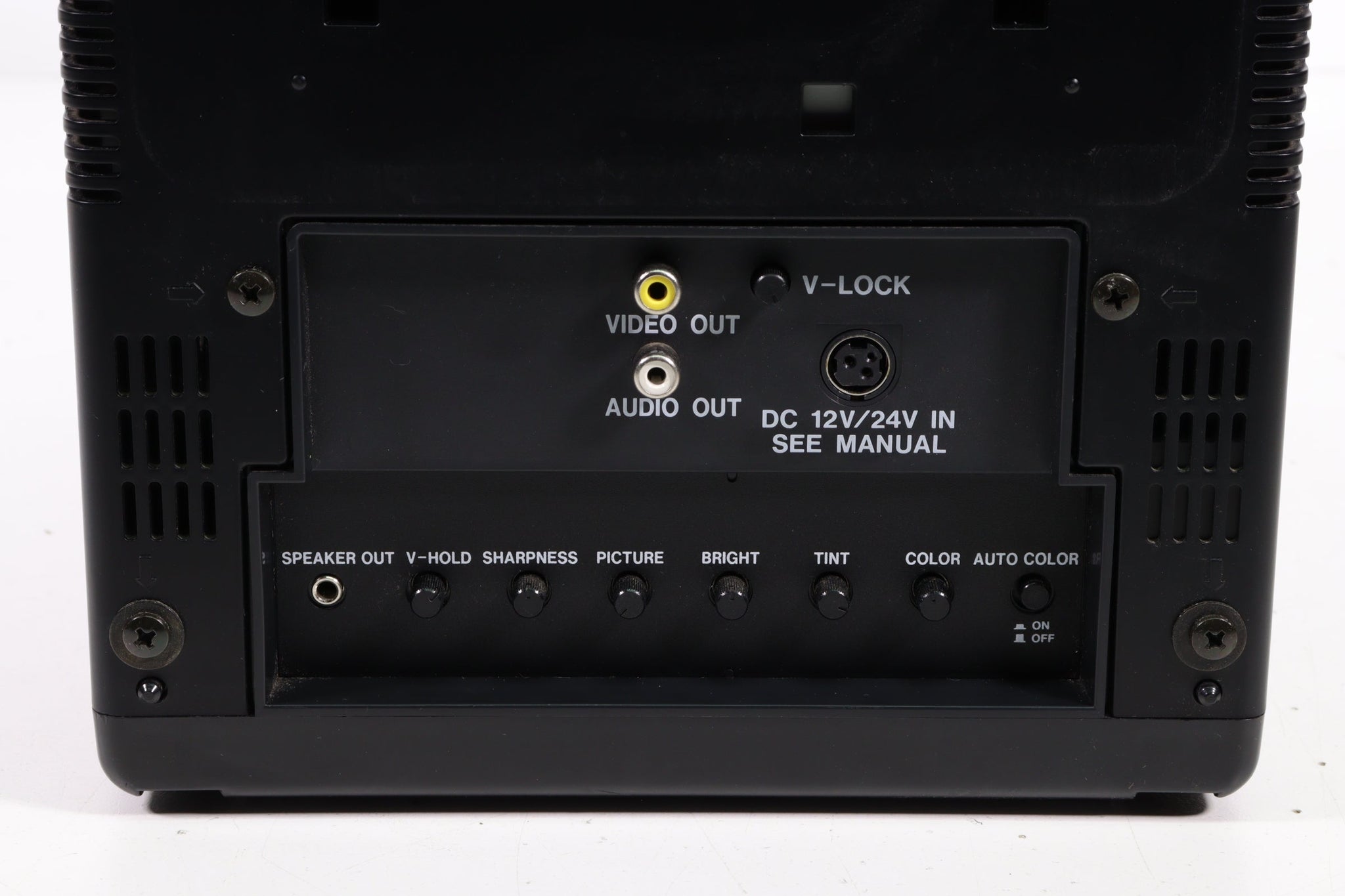 Quasar VV9407 Retro Portable Television VCR Combo