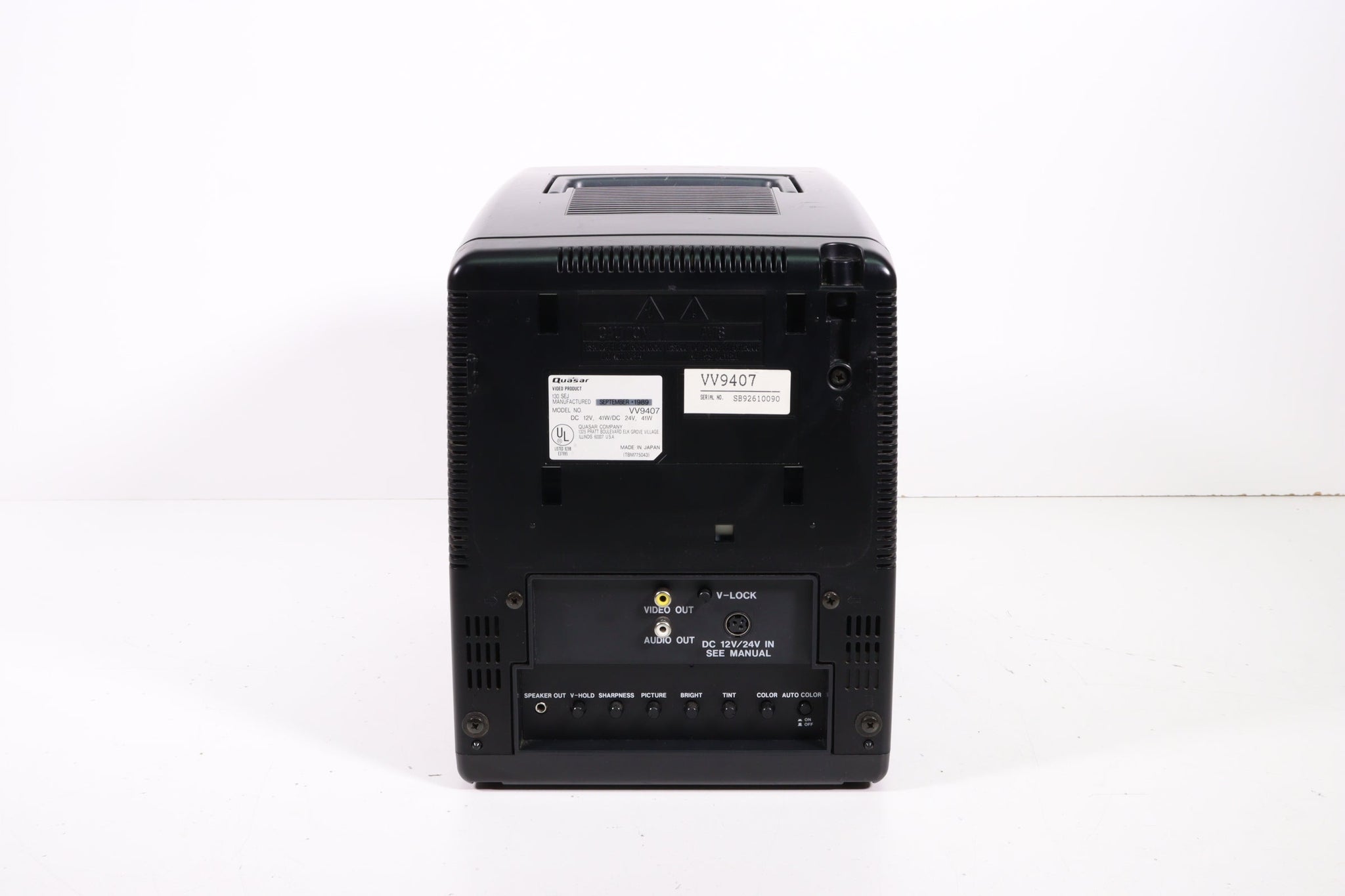 Quasar VV9407 Retro Portable Television VCR Combo