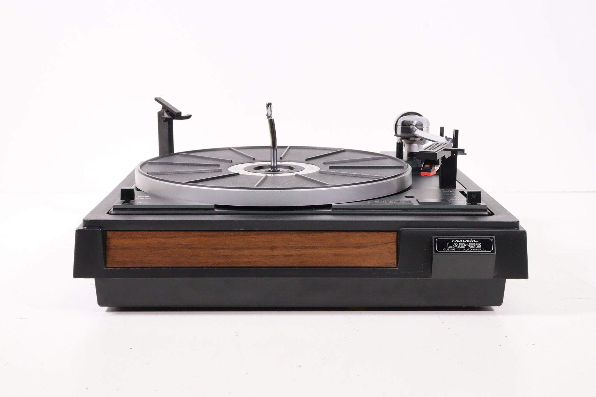 Realistic LAB52 Auto Manual Turntable with Synchronous BeltDrive Mot