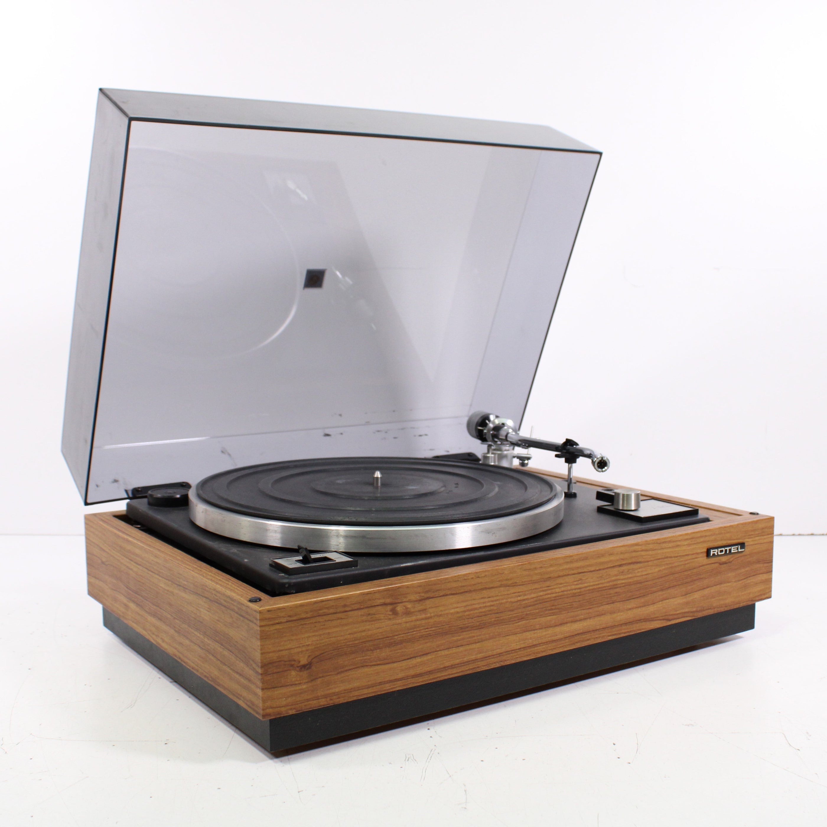 Rotel RP-1000 Belt-Drive Stereo Turntable — SpenCertified
