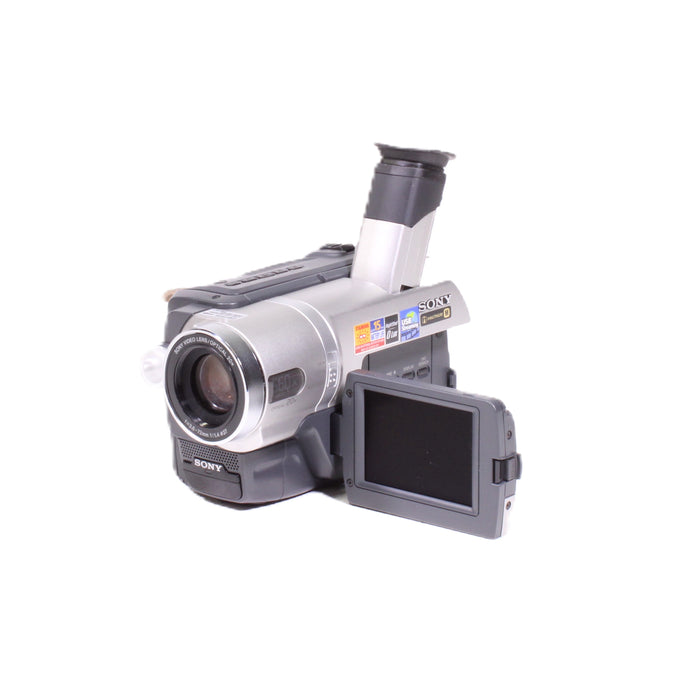 Sony CCD-TRV608 Hi8 XR Camcorder 20x Optical Zoom NightShot Handycam with Camera Bag (2000)-Camera-SpenCertified-vintage-refurbished-electronics