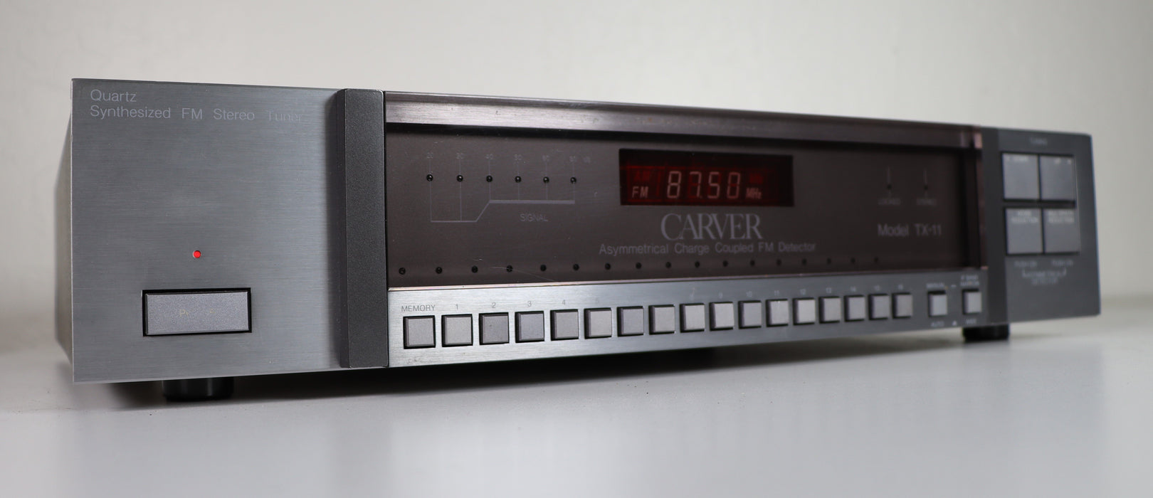 Carver Quartz Synthesized FM Stereo Tuner TX-11 Asymmetrical Charge Coupled FM Detector-FM Transmitters-SpenCertified-vintage-refurbished-electronics