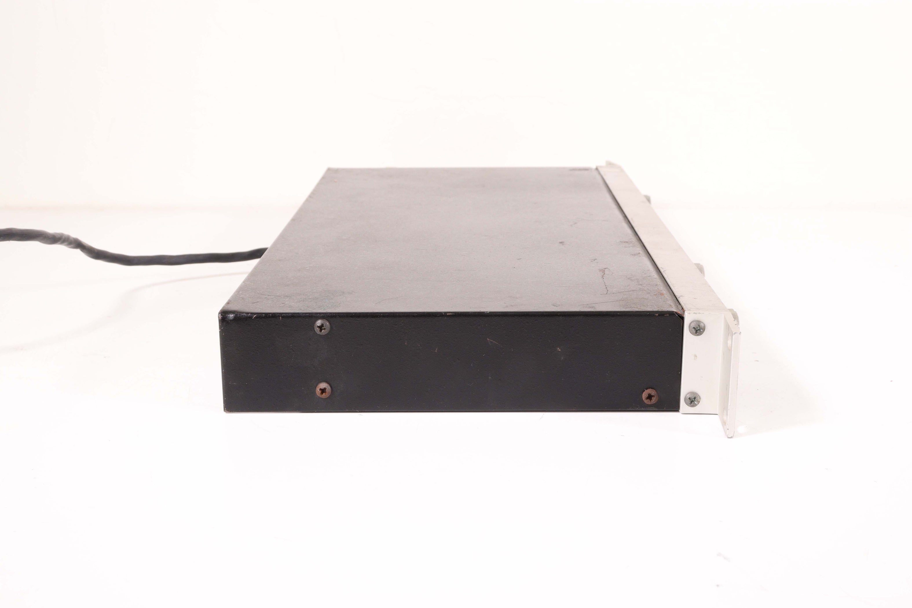 Crown D-75 Power Amplifier Rack XLR Dual Mono Rack Ears — SpenCertified
