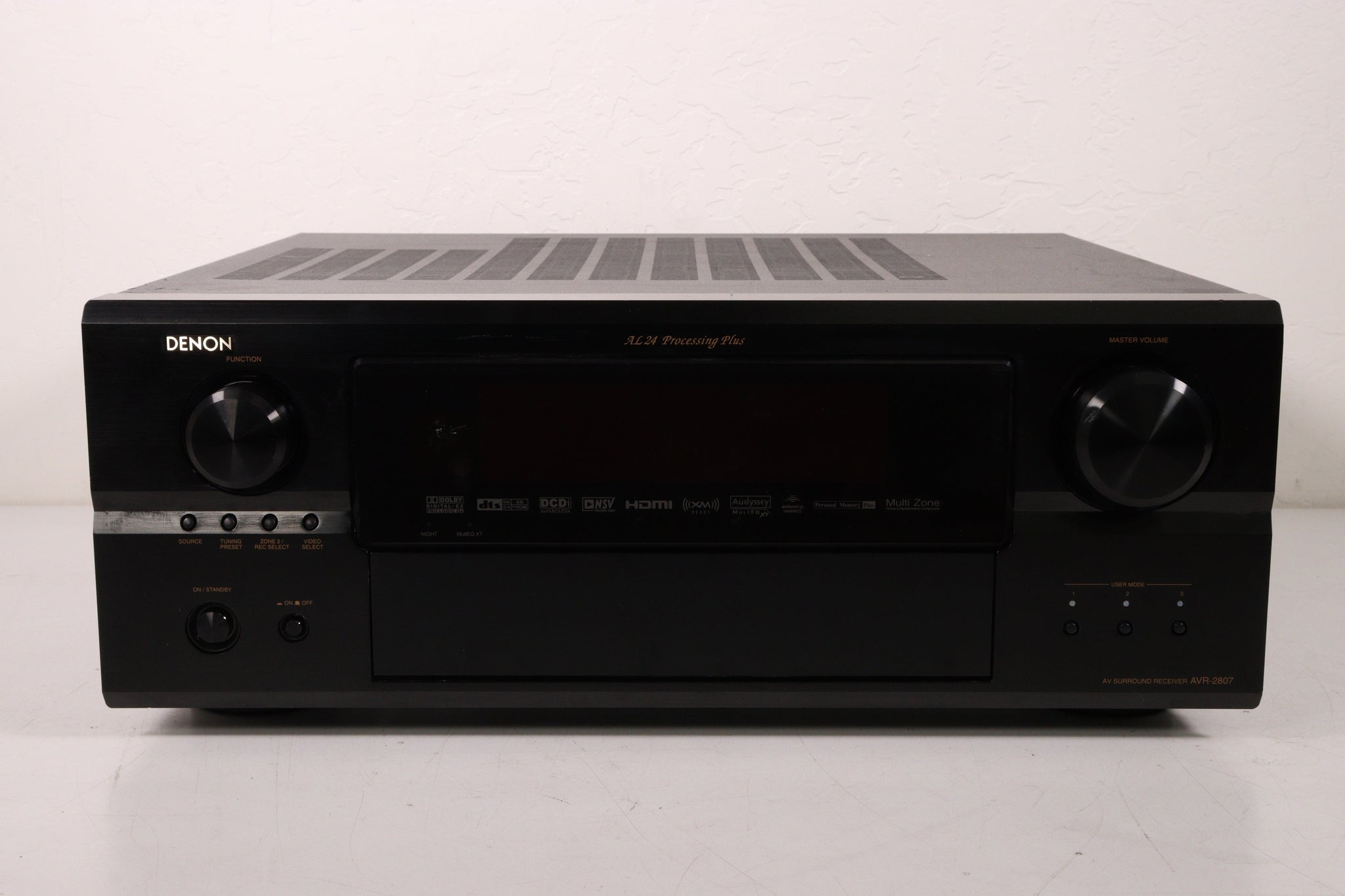 Denon AVR-2807 Receiver Audio/Video Digital Optical Phono AM/FM R