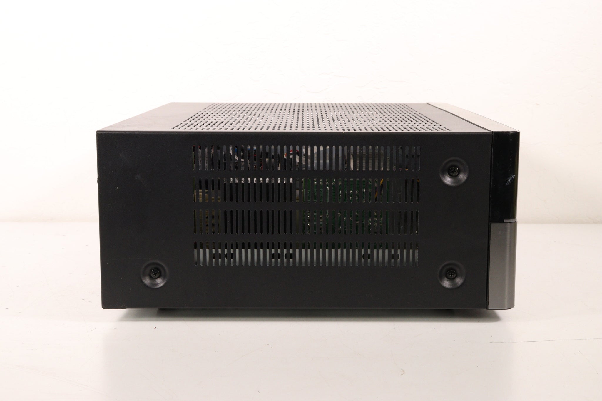 Harmon Kardon AVR 1650 Home Theater Receiver System No Remote harmon-kardon-avr-1650-home-theater-receiver-system-no-remote