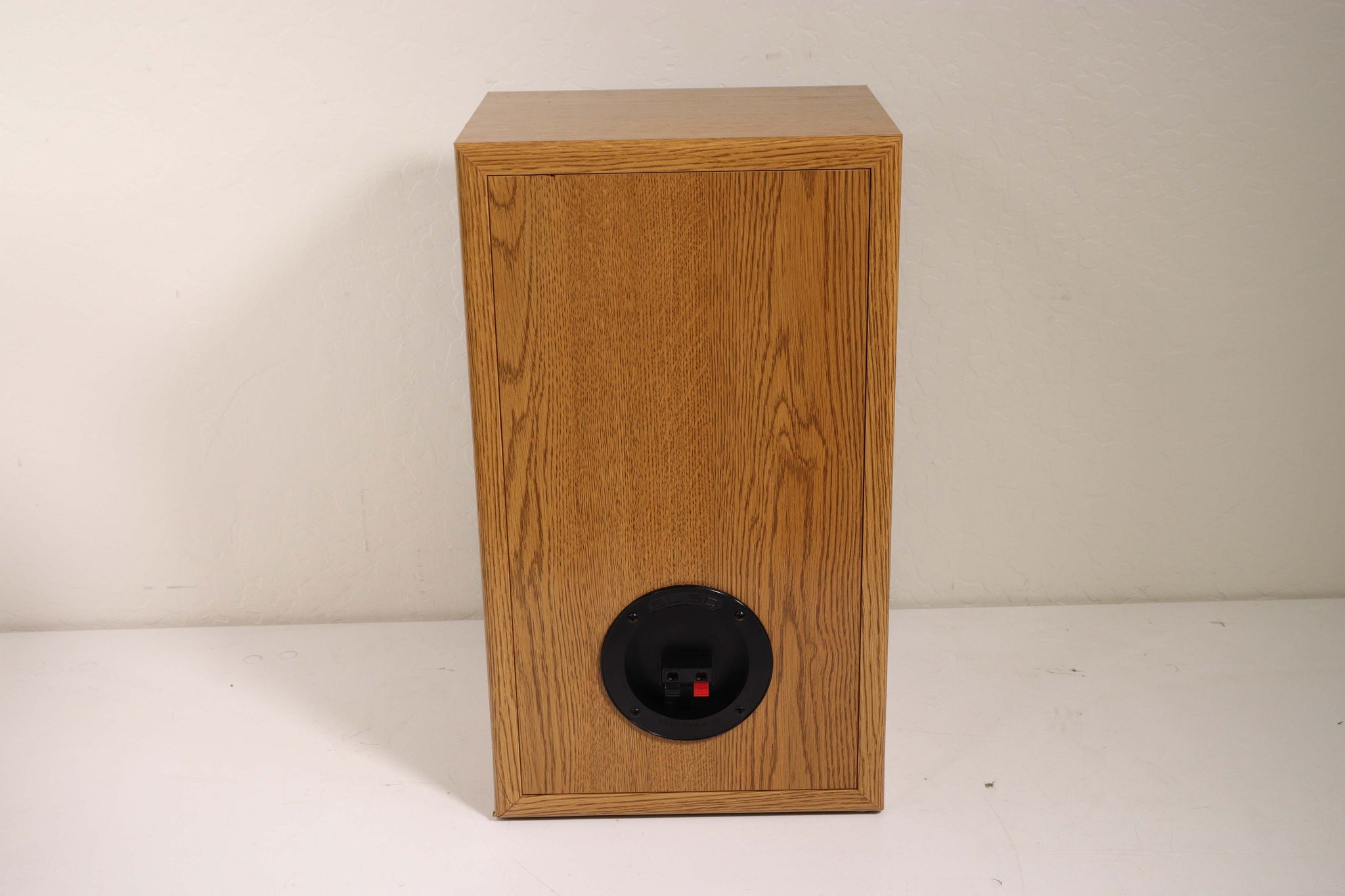 Infinity SL30 Bookshelf Speaker Pair 2 Way Dual Port Light Brown 150 W