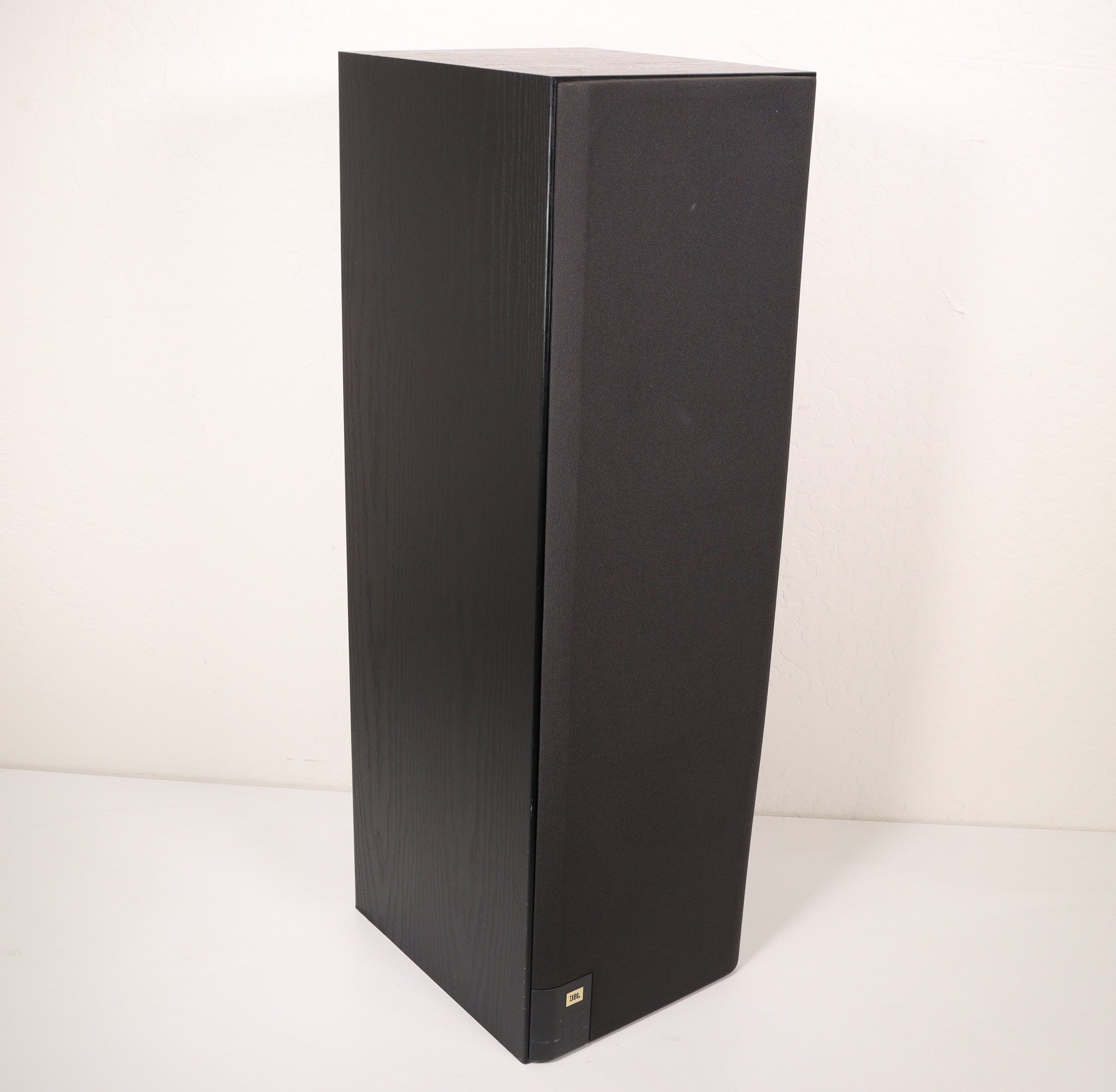 JBL J900MV Tower Speaker Pair Set 3 Way System 8 Ohms 10 to 150 Watts