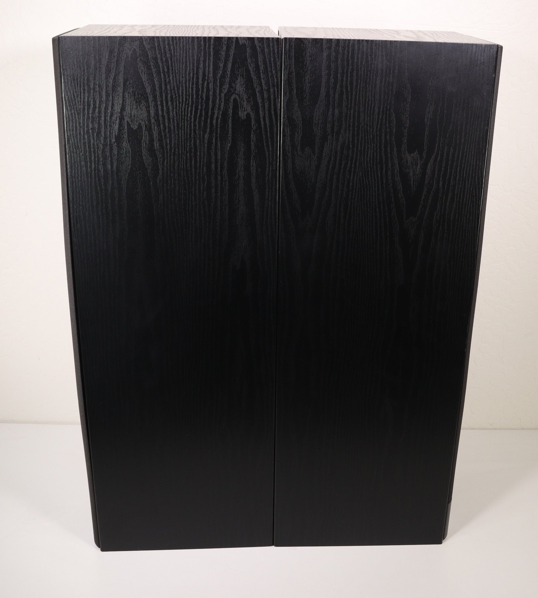 JBL J900MV Tower Speaker Pair Set 3 Way System 8 Ohms 10 to 150 Watts