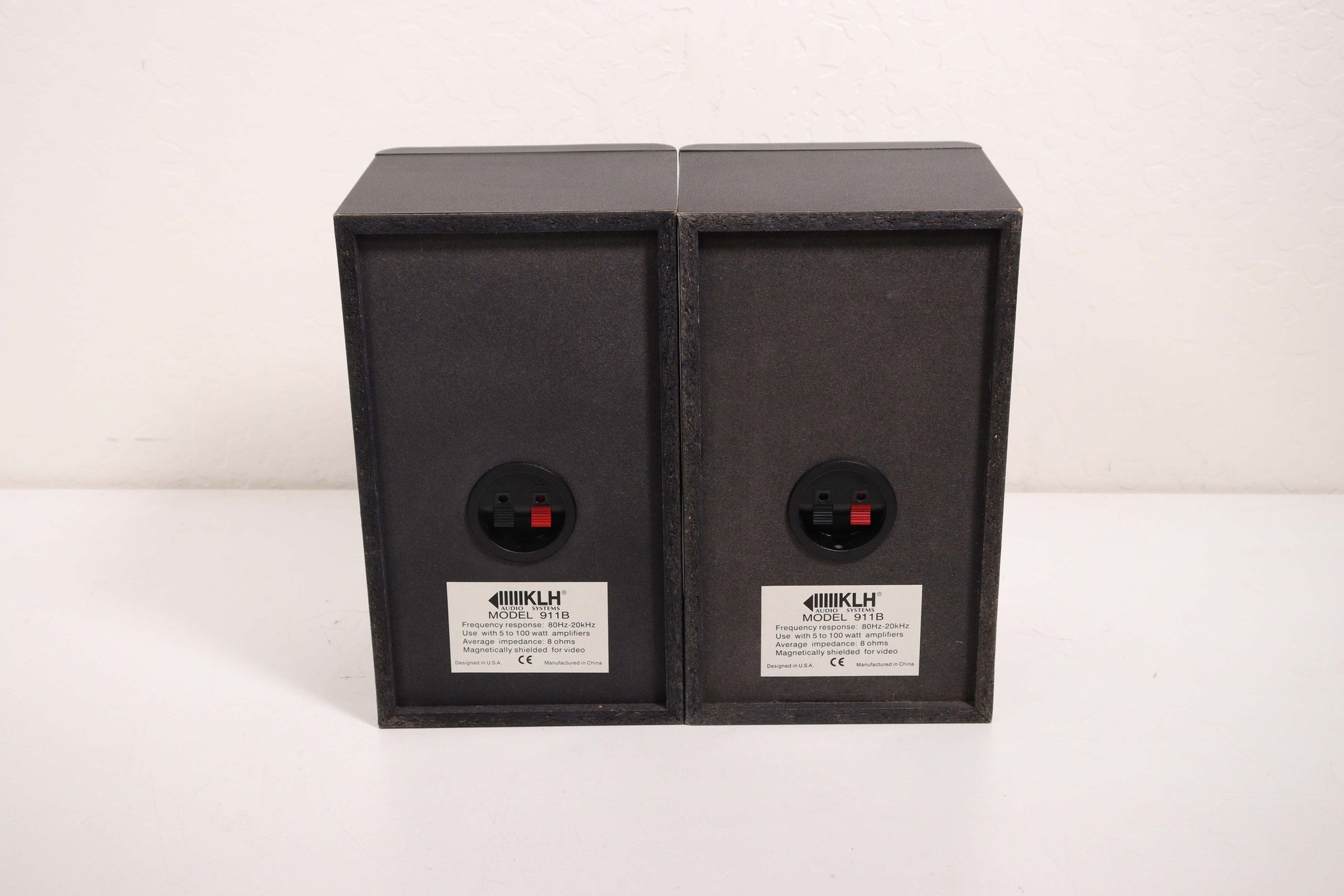 KLH Audio Systems 911B Small Bookshelf Speaker Pair (Cases Have Wear)