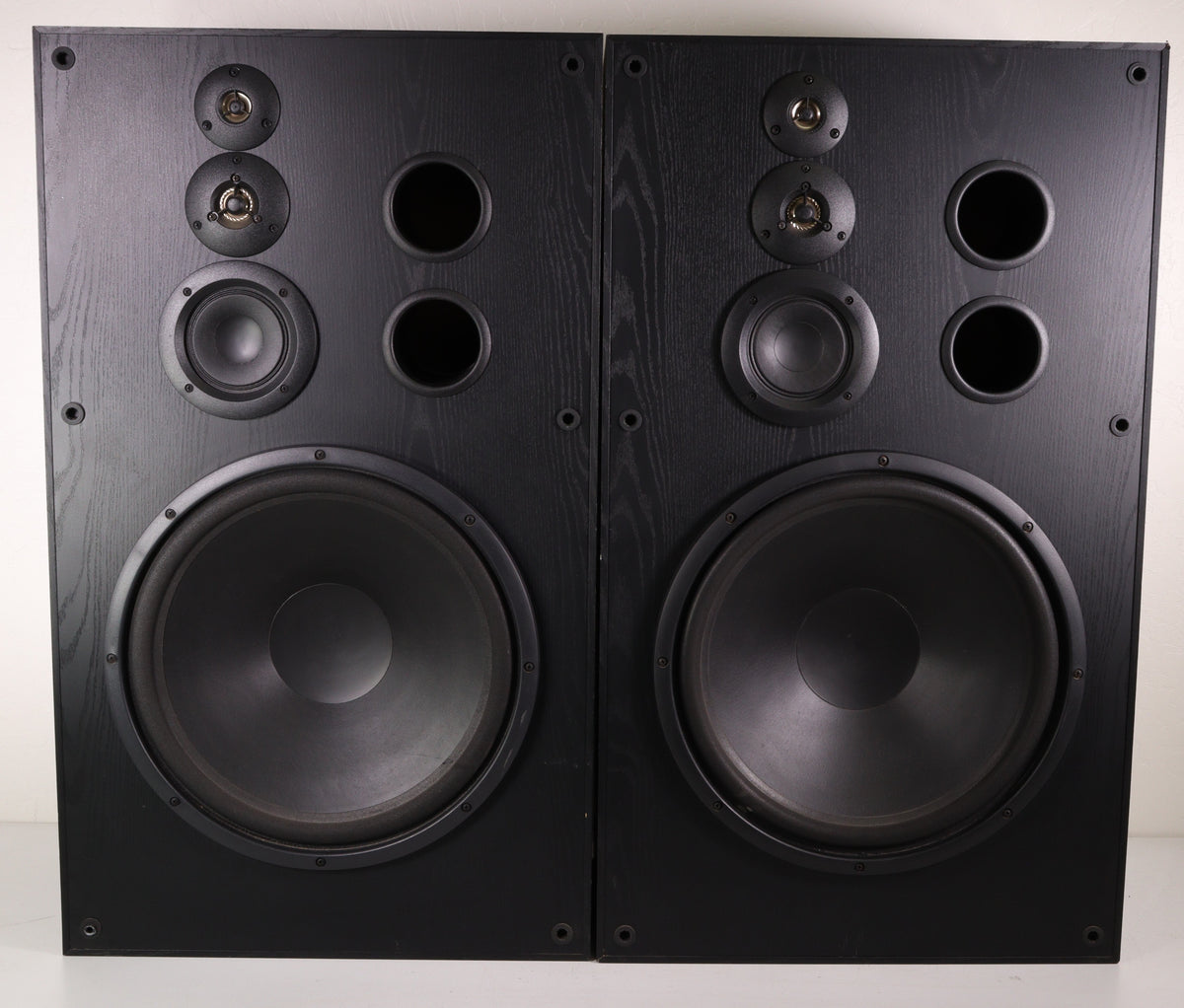 KLH KLH-9915 Speaker Pair 15 Inch Woofer — SpenCertified