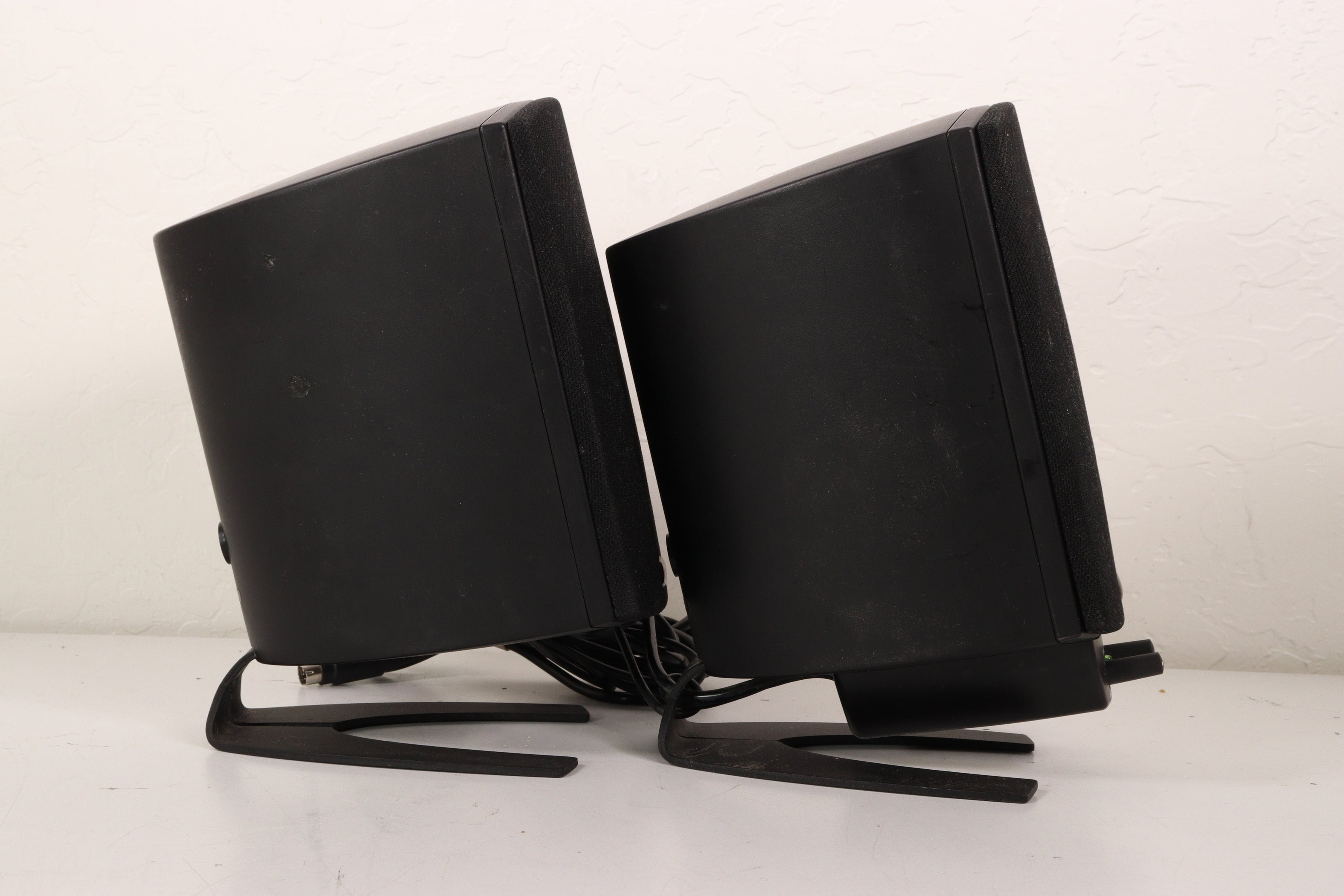 Klipsch THX Small Bookshelf Speakers (Requires Amplifier) — SpenCertified