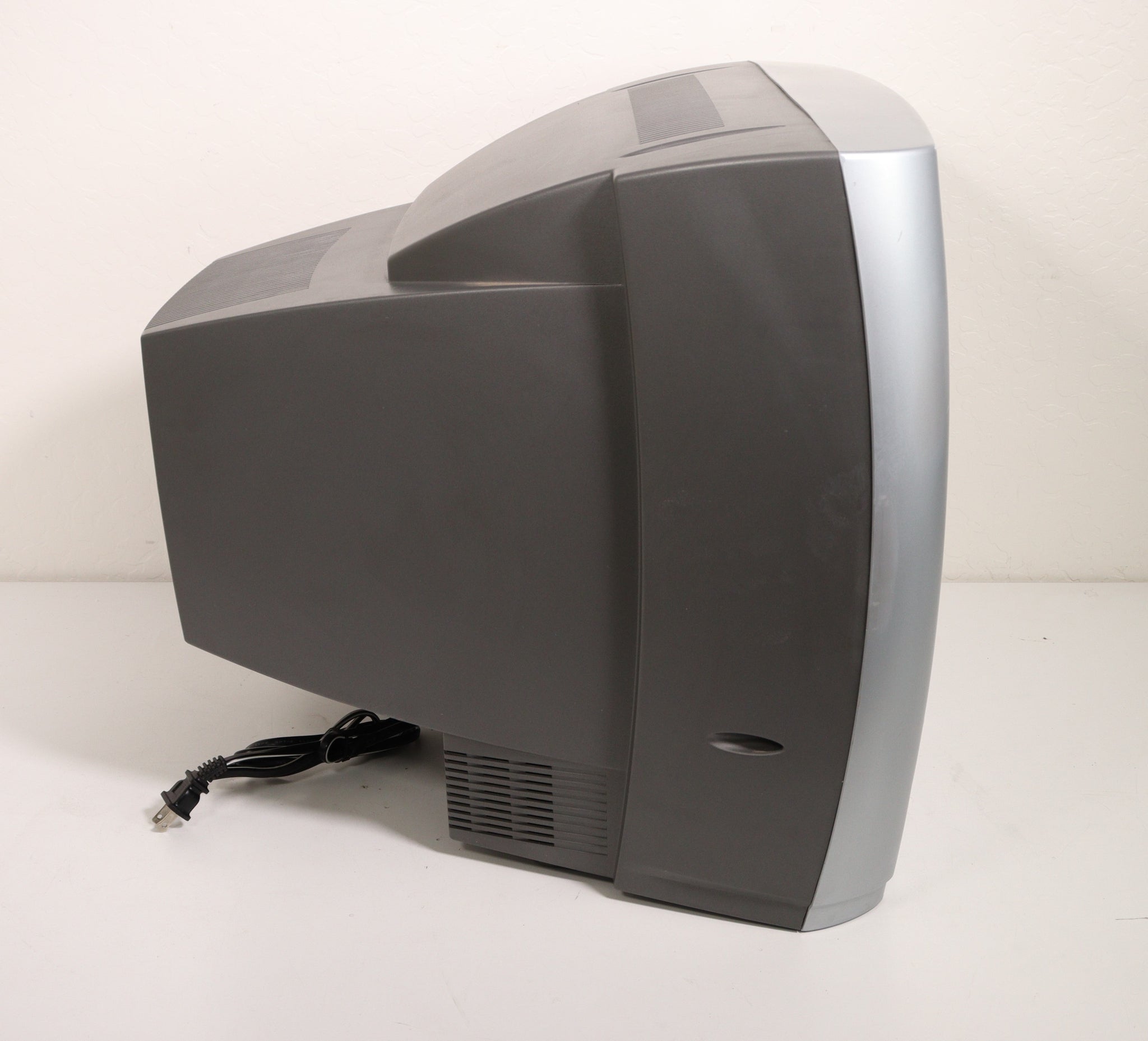 Magnavox 20MT1331/17 20 Inch Portable Tube TV Television System