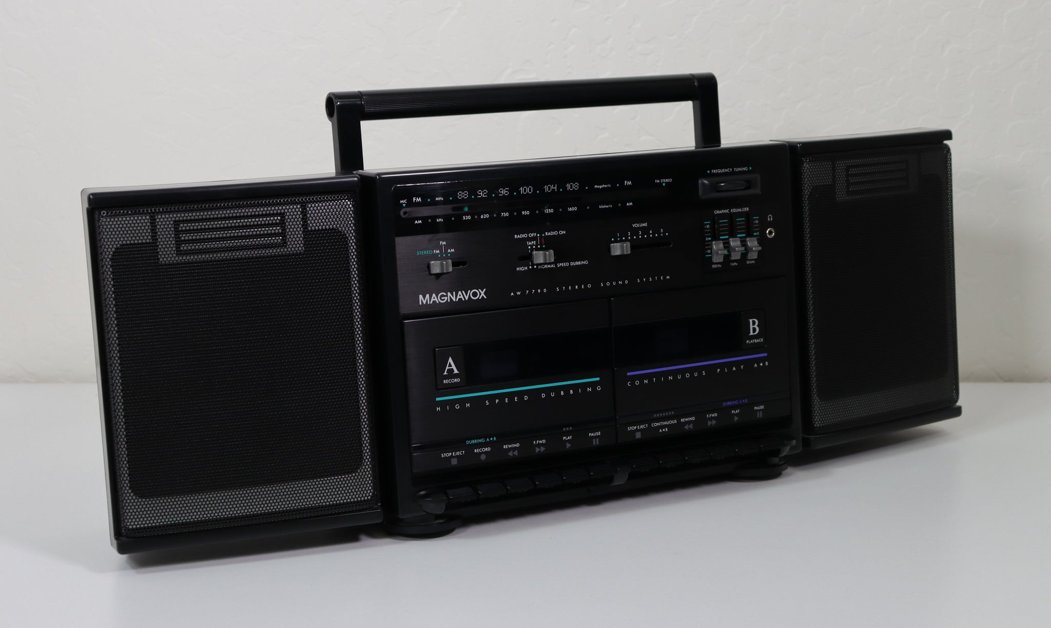 Magnavox AW 7790 Stereo Sound System Portable Dual Cassette Player Rec Magnavox AW 7790 Stereo Sound System Portable Dual Cassette Player Rec
