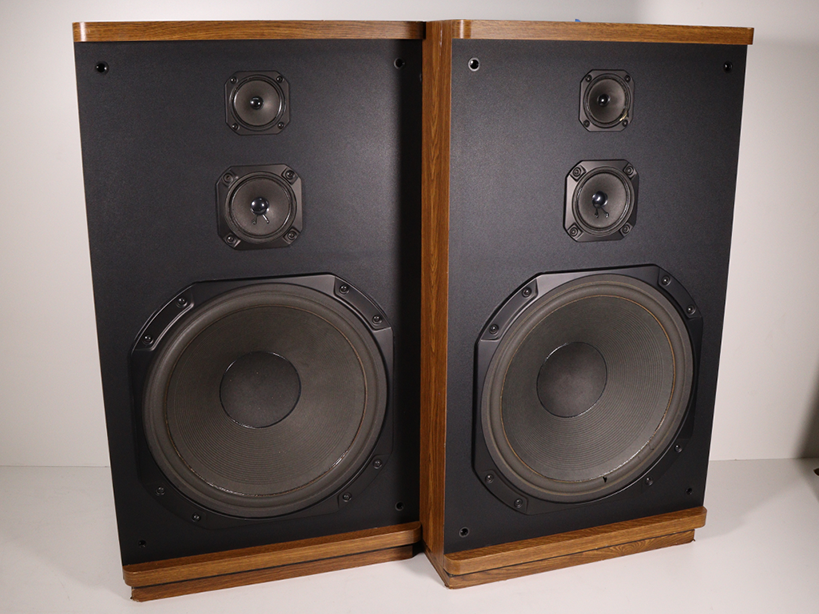 Marantz SP2065 Stereo Speakers Pair (1 Torn Woofer)-Speakers-SpenCertified-vintage-refurbished-electronics