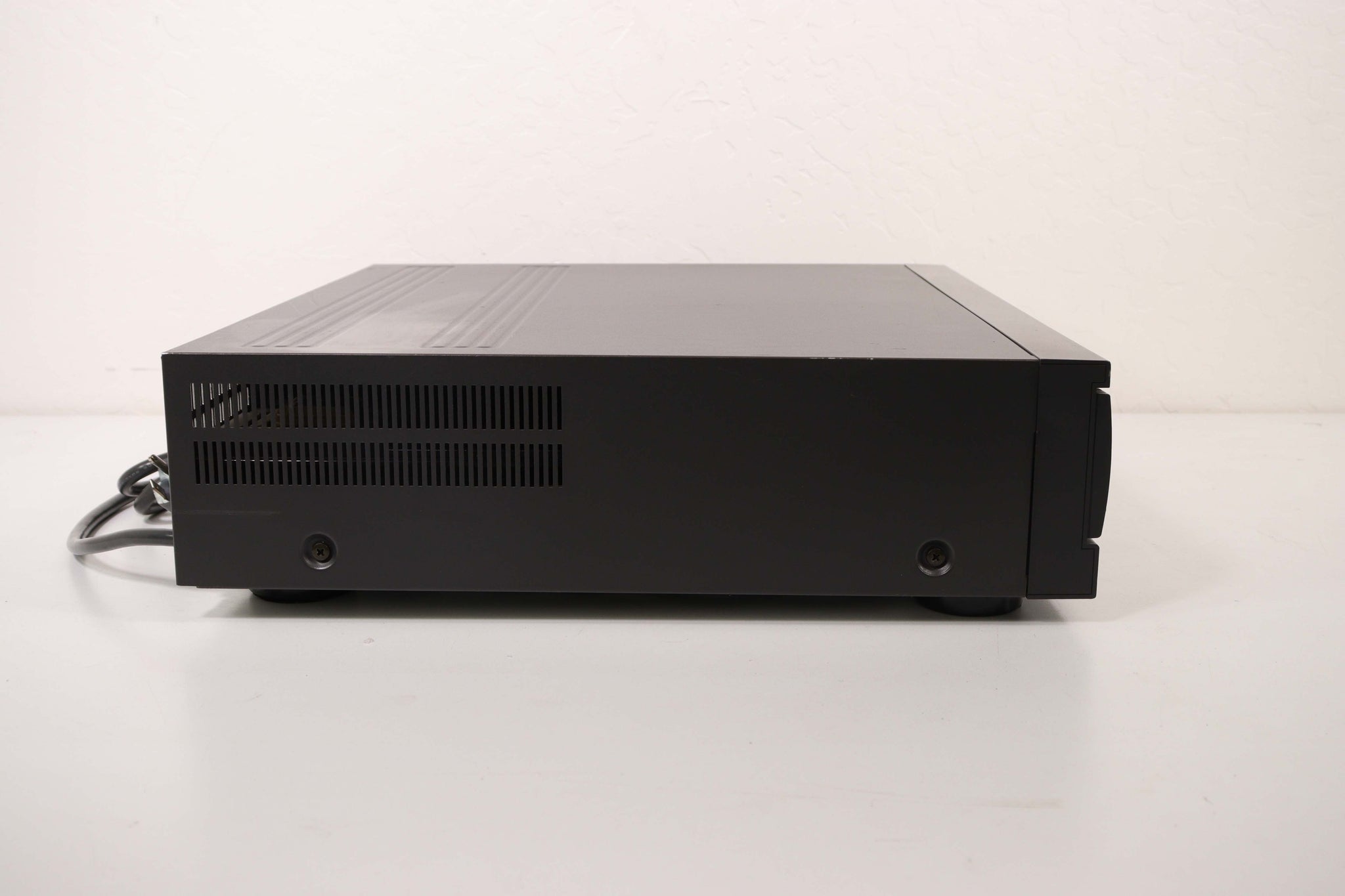 Pioneer LD-V2400 LaserVision LaserDisc Player