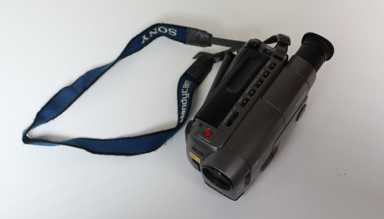 Sony CCD-TRV12 Handycam Vision Video 8 NTSC 8mm Player