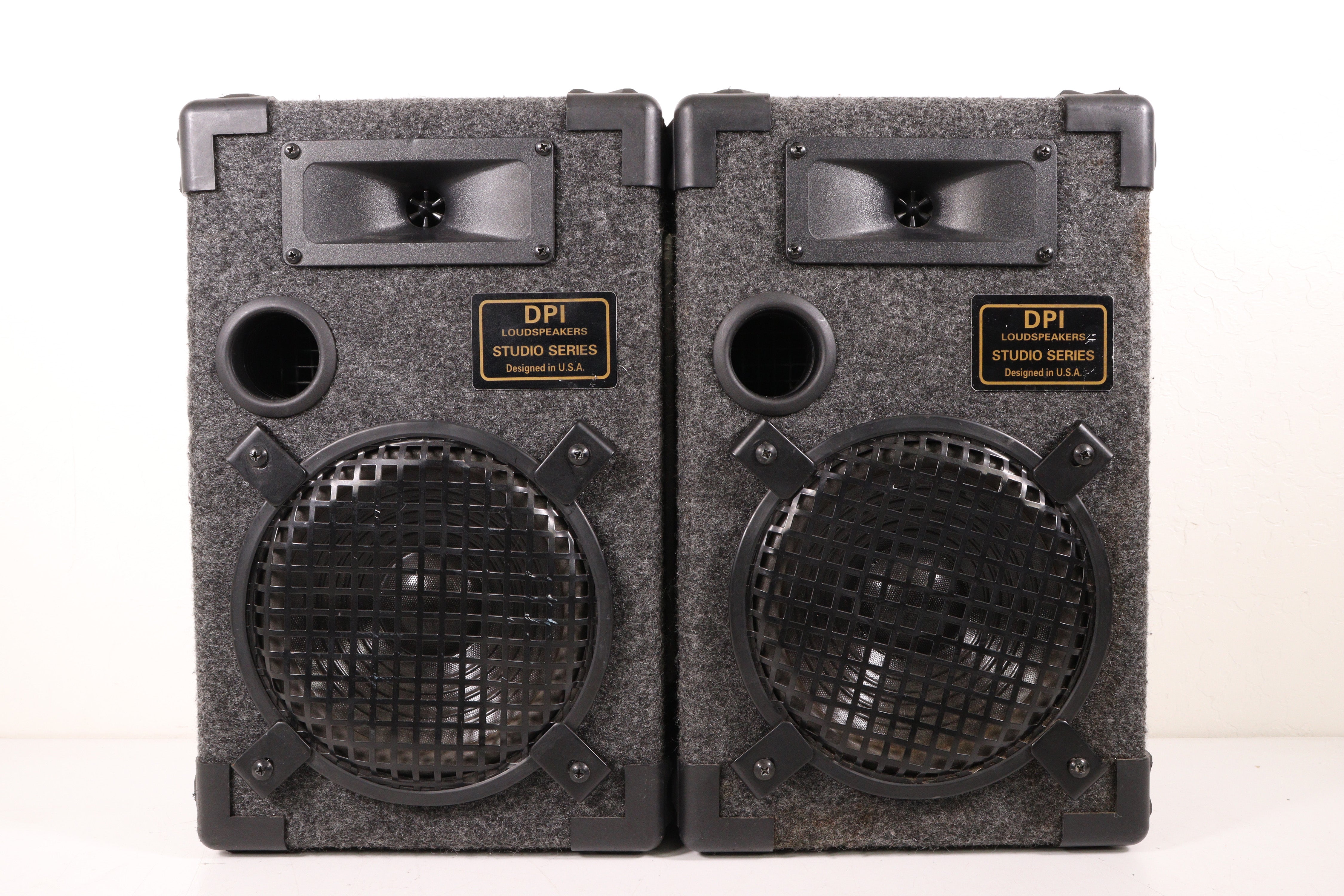Studio Series DPI-800C/8 Bookshelf Speakers