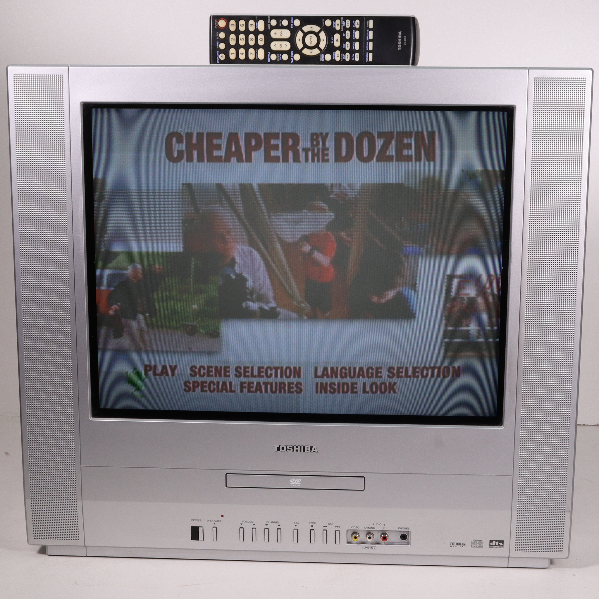 TOSHIBA MD20F51 TV/DVD Combination (With Remote)