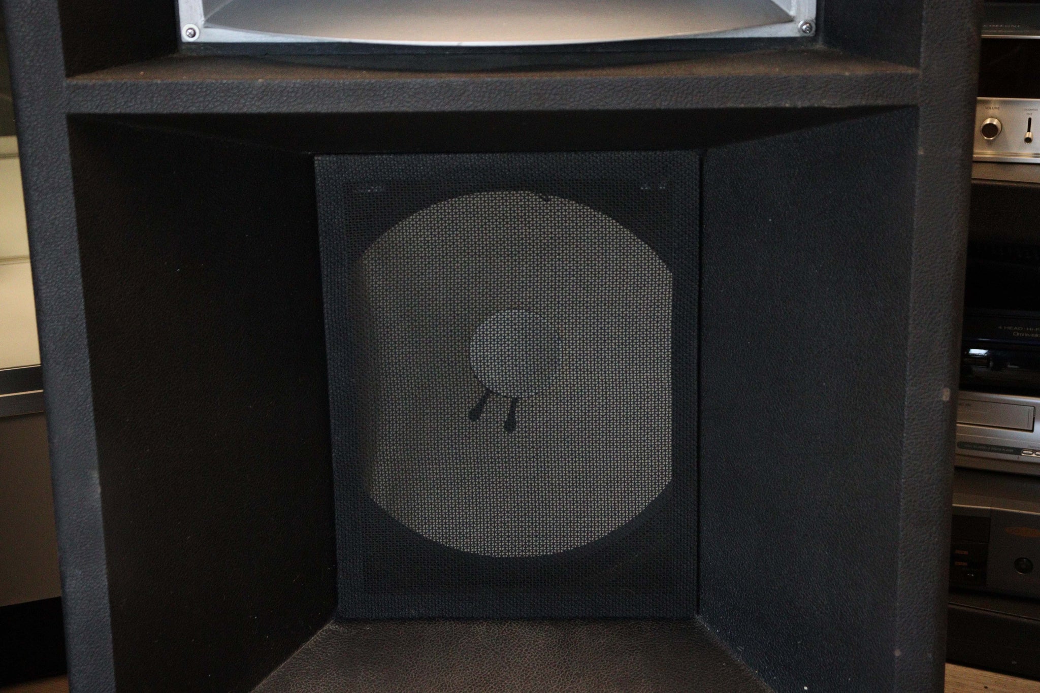 Yamaha A4115H 15 Inch Powered Stereo Speakers Loud Large (Great for ou