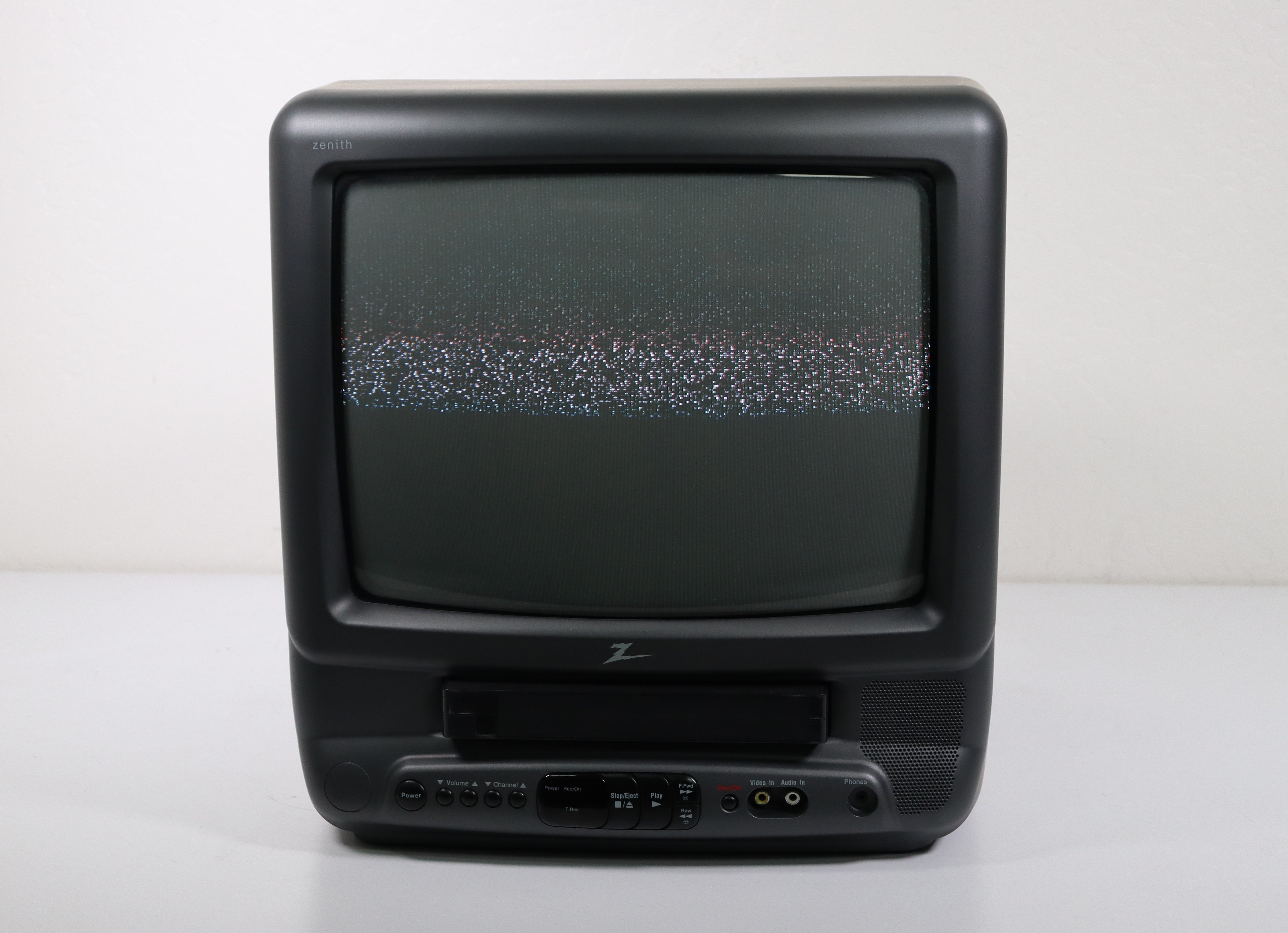 Small 10 Box TV/Vcr Combo T.V. Auction